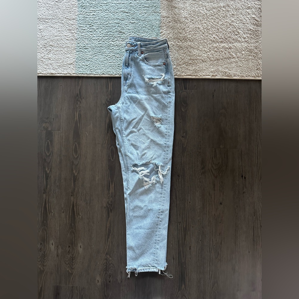 American Eagle Mom Jean